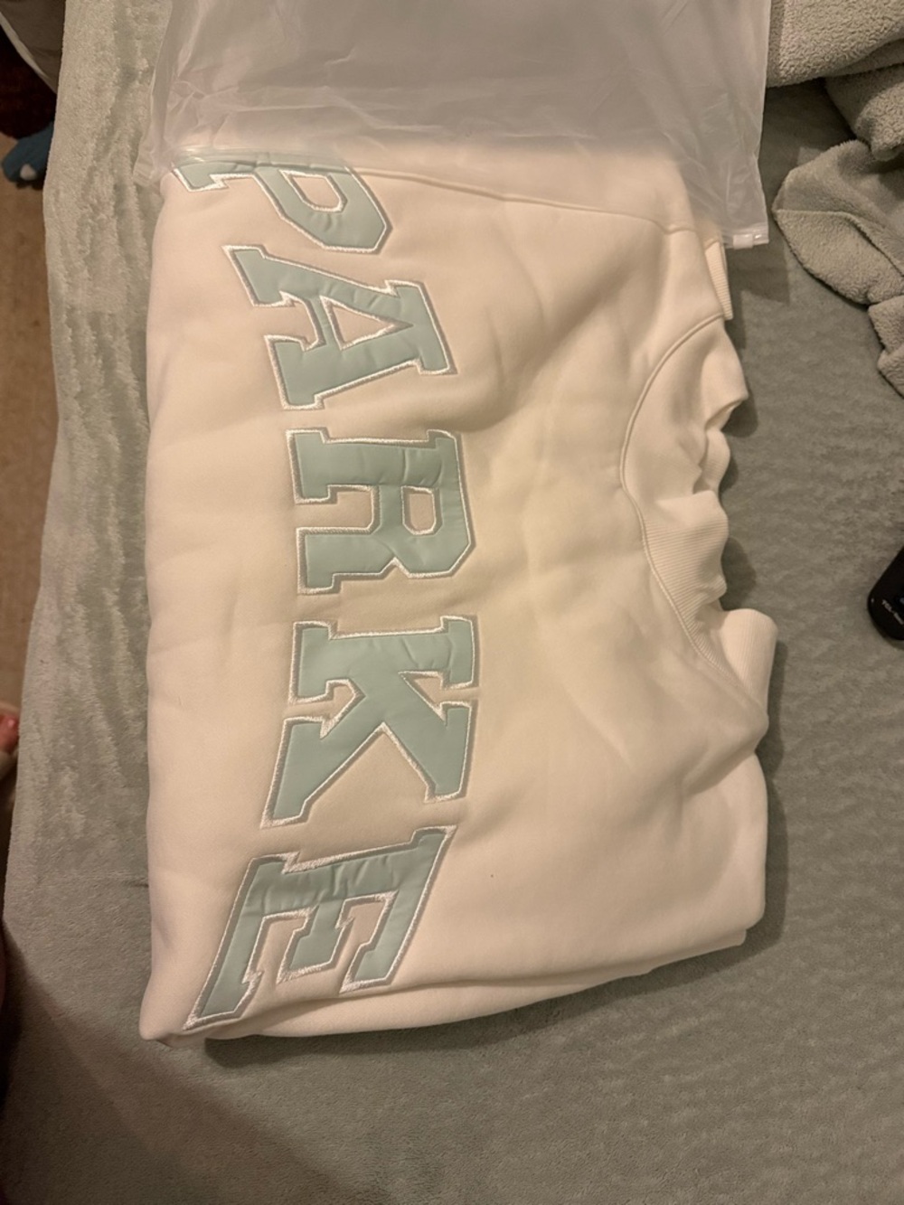 NEW Authentic Lg/Xl PARKE MOCK NECK HONEYMOON Pearl and pale blue.